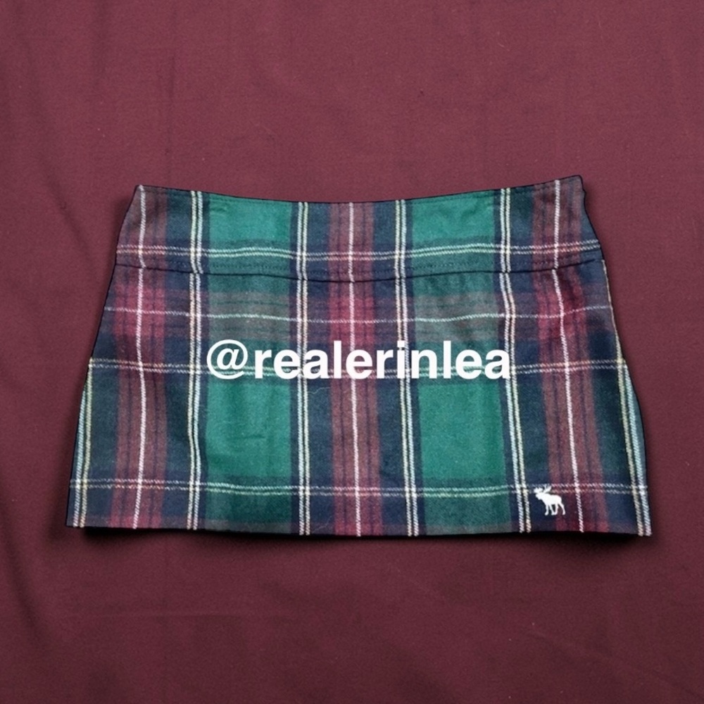 Abercrombie & Fitch Macey Navy Plaid Wool Schoolgirl Mini Skirt NWT Size 2